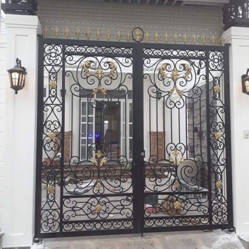 Cửa sắt uốn